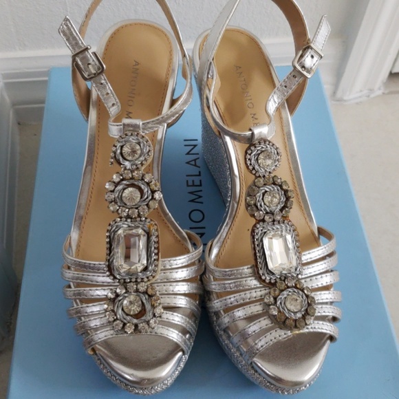 Shoes - Picture 3 of 6